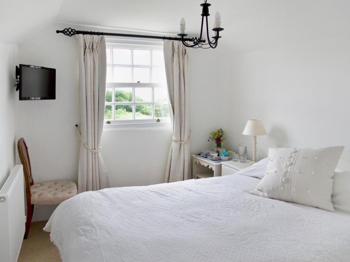 Higher Tresmorn Farm Bed & Breakfast Crackington Haven Exterior photo